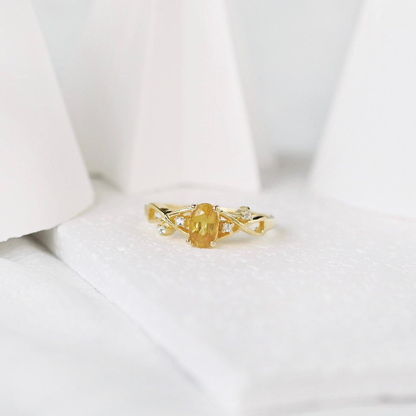 Marianne Rings - Yellow Sapphire