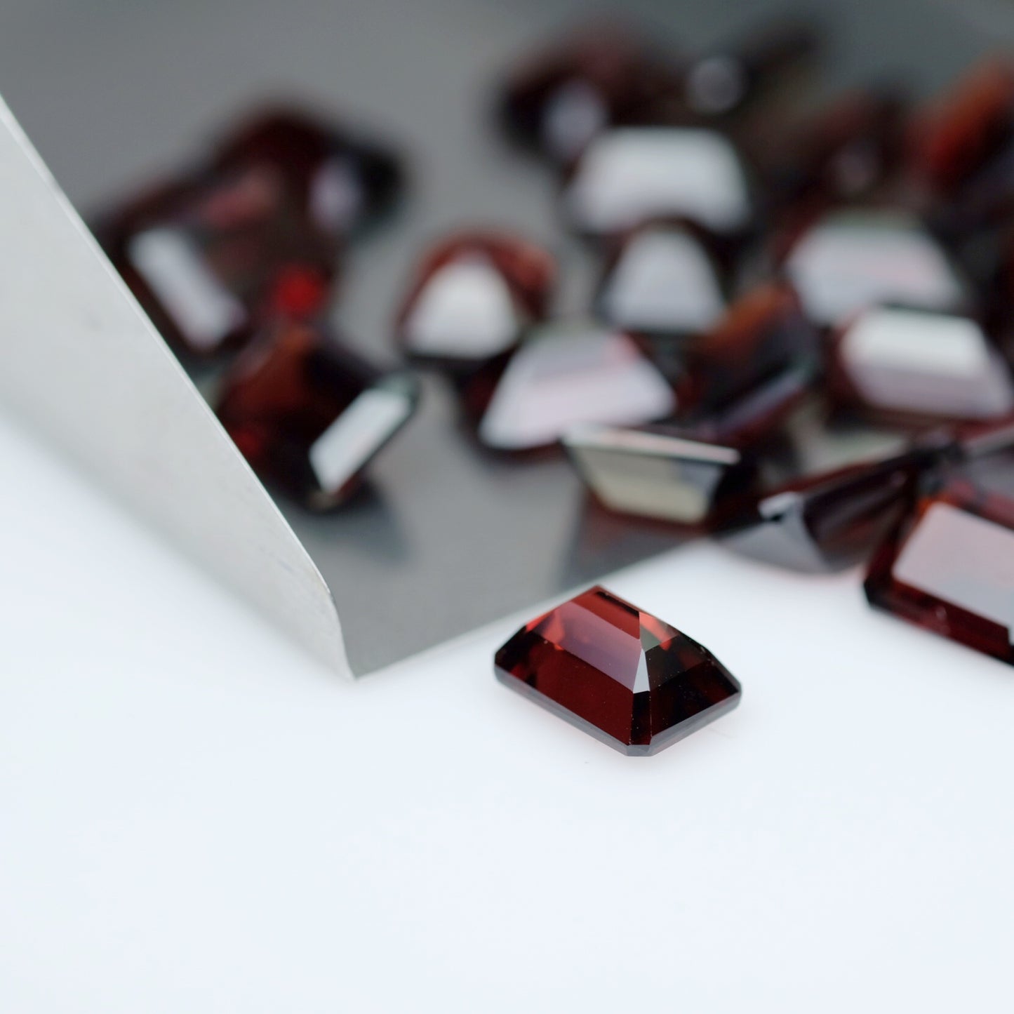Red Garnet octagon 8x6 mm