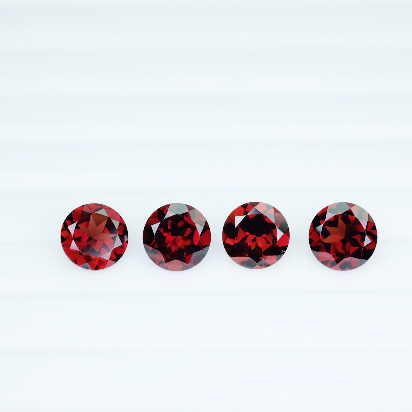 Red Garnet round 7 mm
