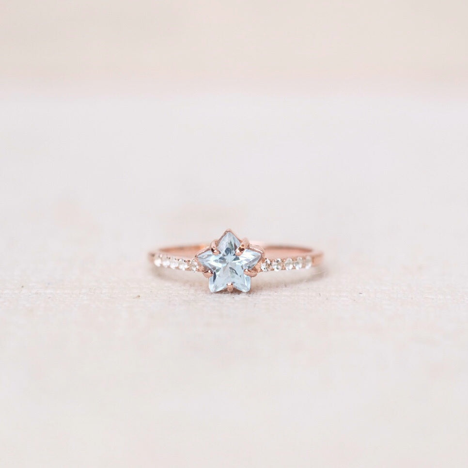 Aglae Star Rings - Sky Blue Topaz