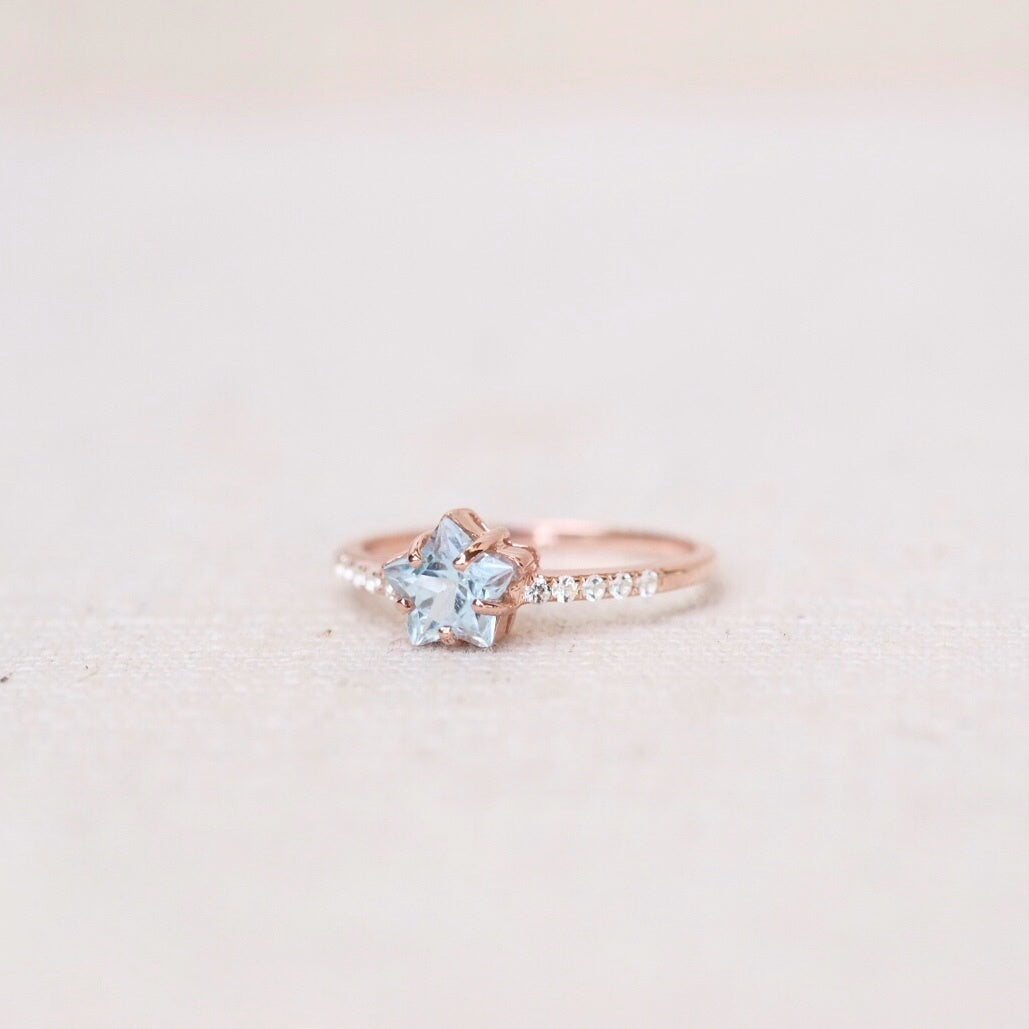 Aglae Star Rings - Sky Blue Topaz