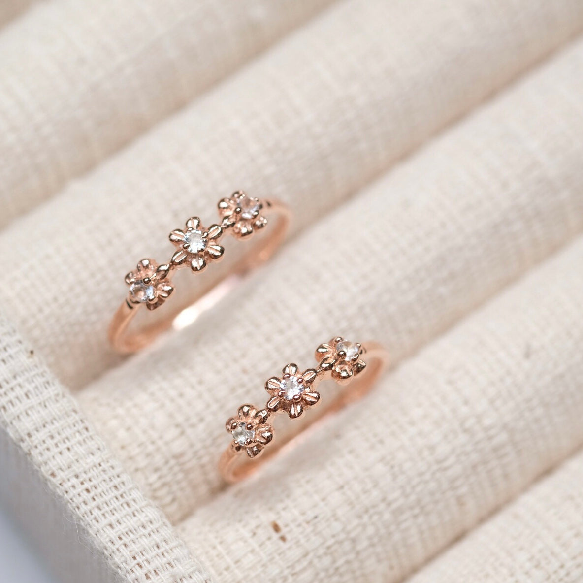Daisy Rings - White Topaz