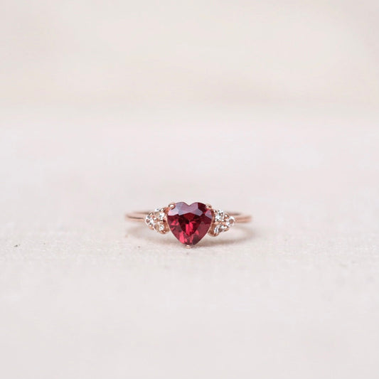 Joli Heart Rings - Garnet