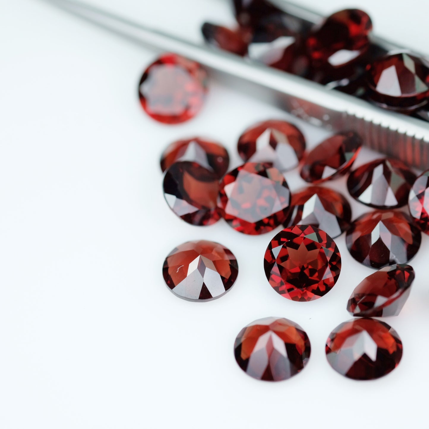 Red Garnet round 6 mm
