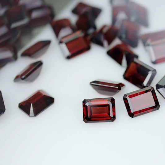 Red Garnet octagon 8x6 mm