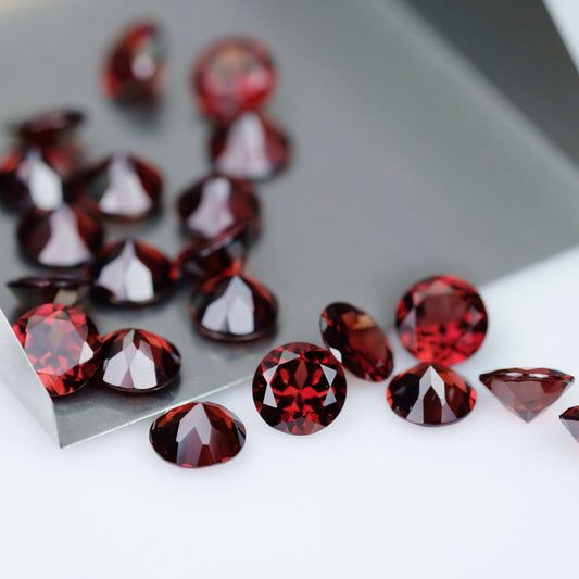 Red Garnet round 6 mm